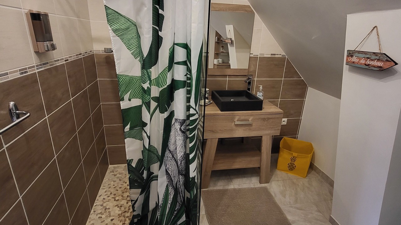 Photo of Bathroom in Senneville-sur-Fecamp