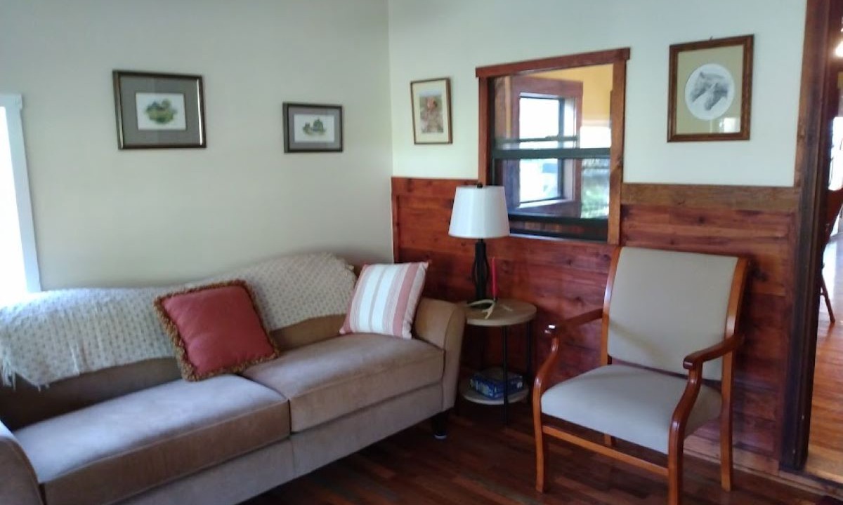 Photo of Livingroom in Mouth of Wilson