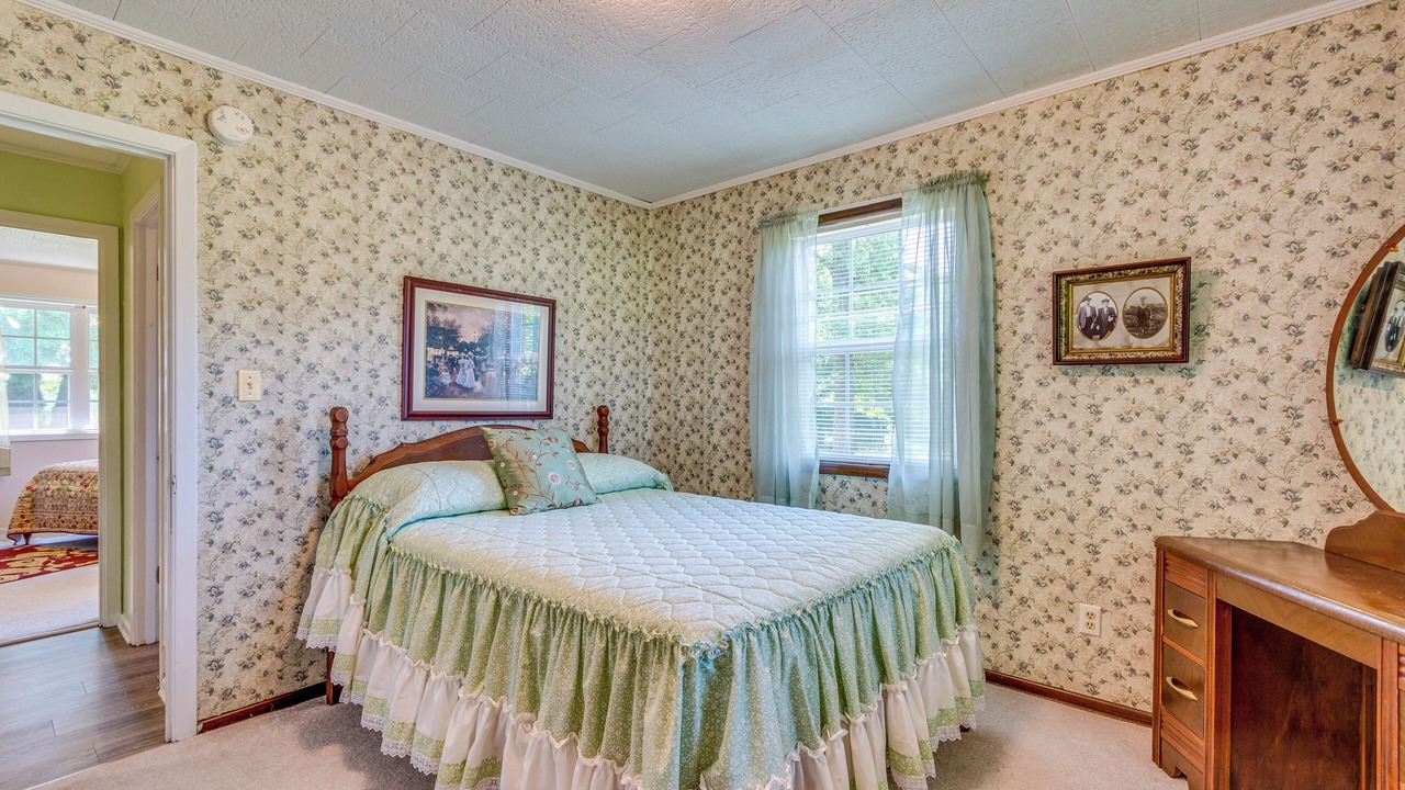Photo of Bedroom in Centerville