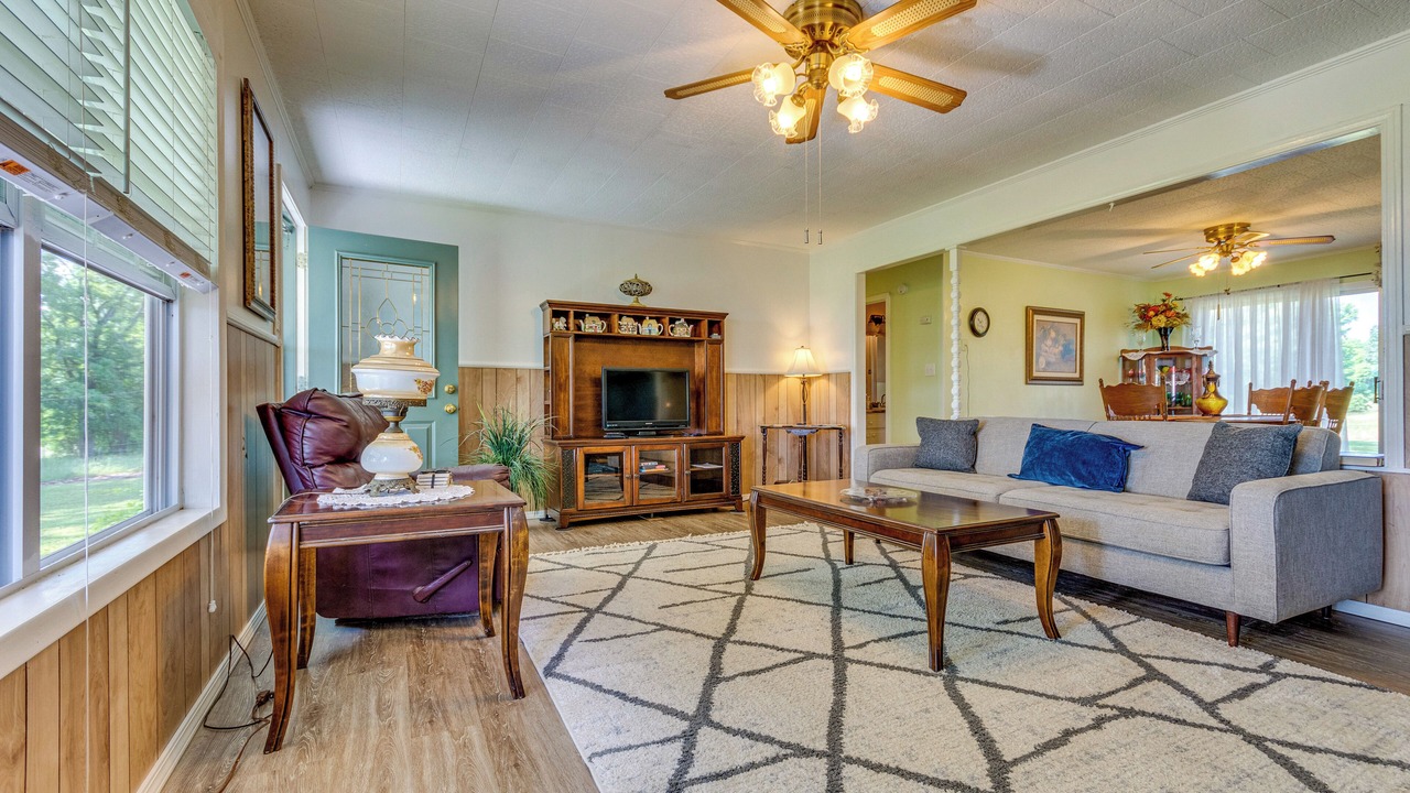 Photo of Livingroom in Centerville