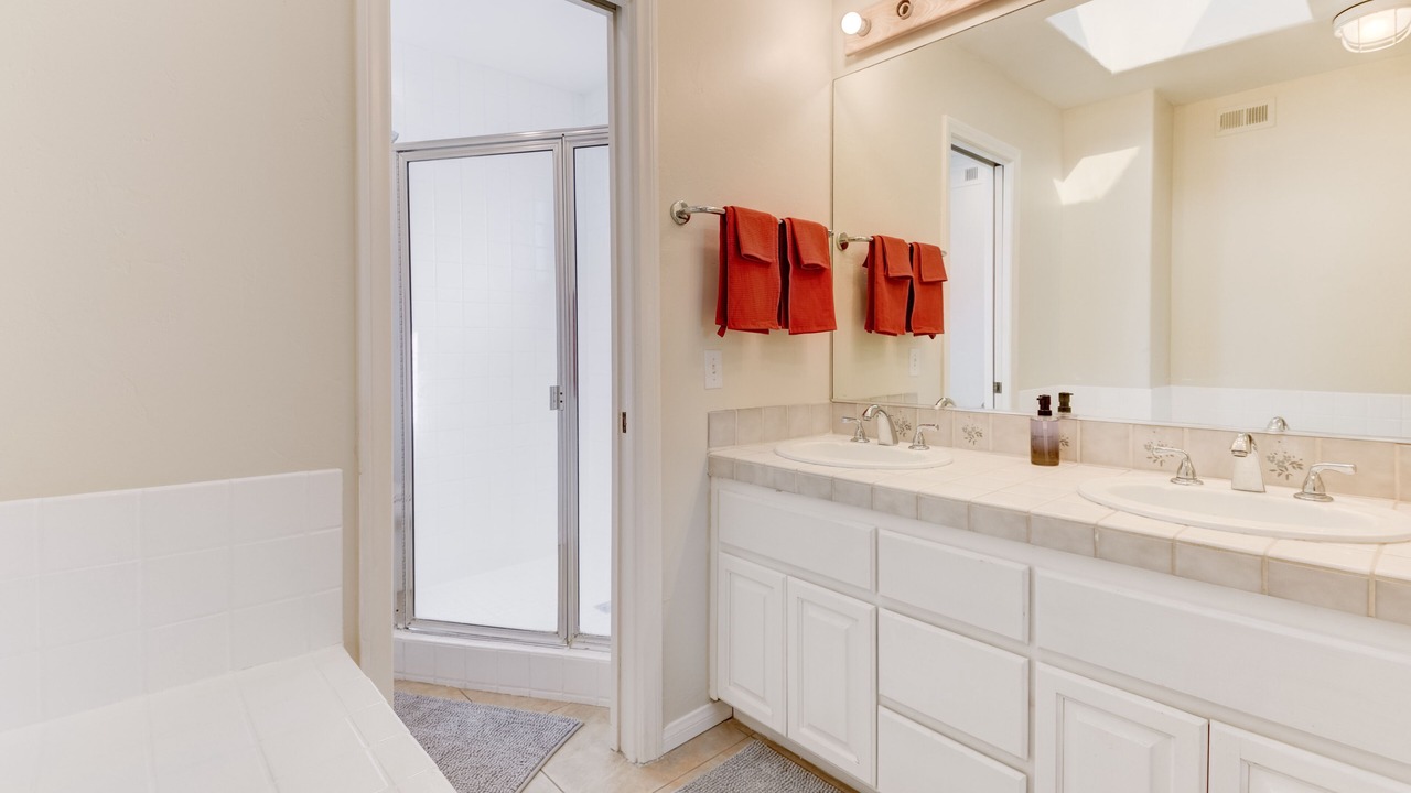 Photo of Bathroom in South Mission Beach