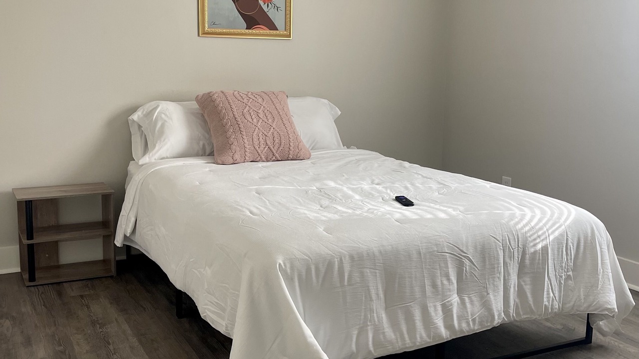 Photo of Bedroom in Kenner - Louis Armstrong International Airport