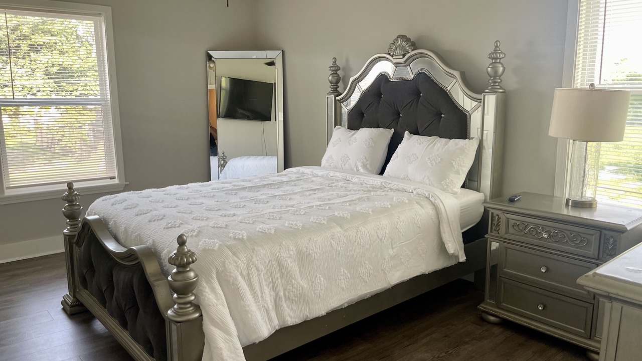 Photo of Bedroom in Kenner - Louis Armstrong International Airport