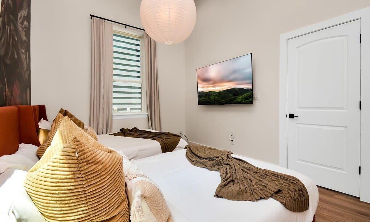 Photo of Bedroom in South Central Houston