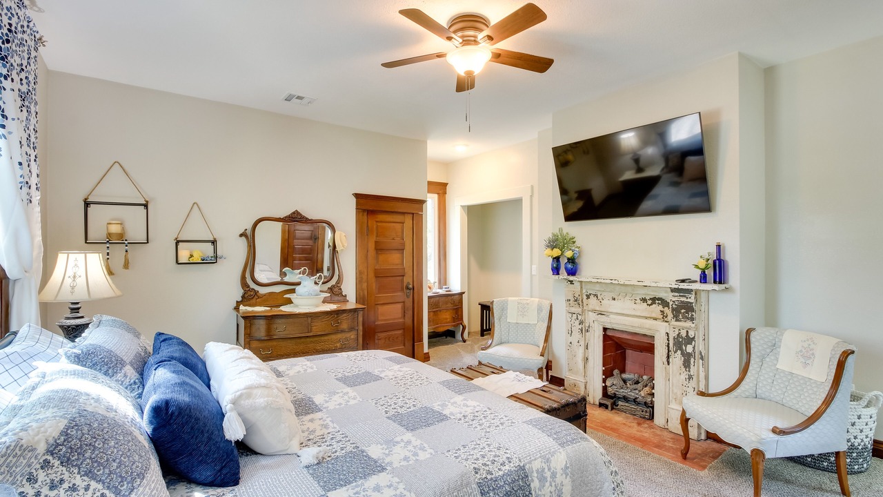 Photo of Bedroom in Chanute