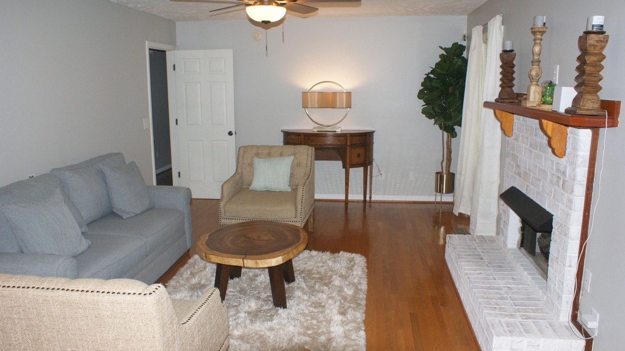 Photo of Livingroom in Smyrna