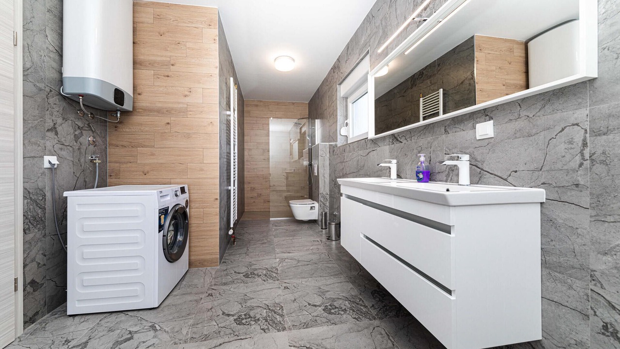 Photo of Bathroom in Neoric