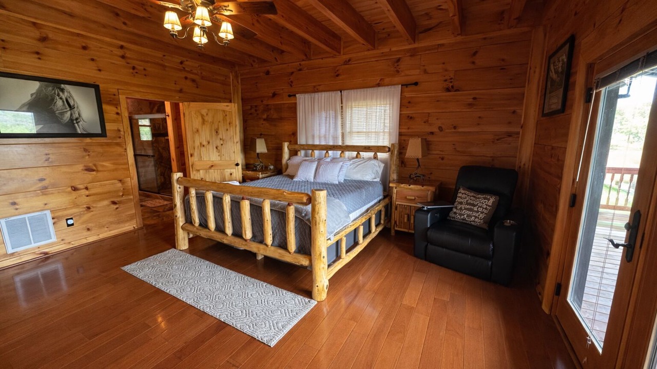 Photo of Bedroom in Dobson