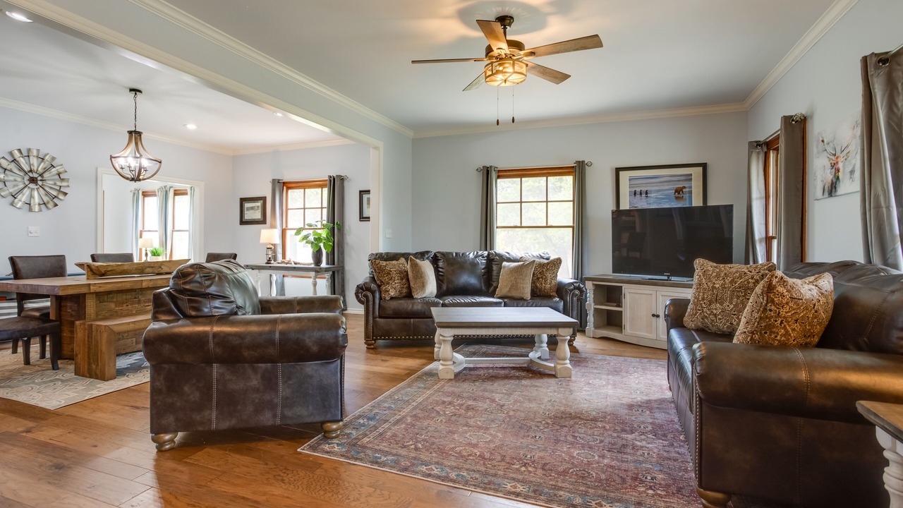 Photo of Livingroom in Cedar Valley