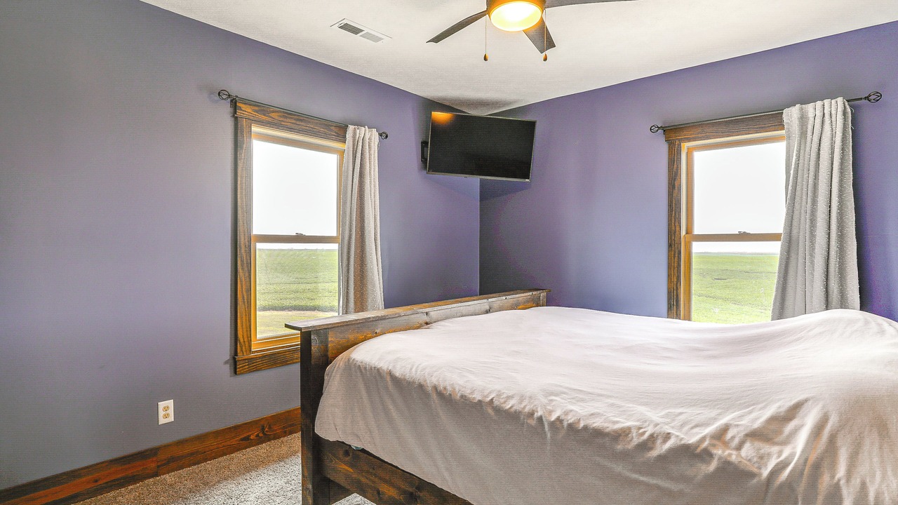 Photo of Bedroom in Seward County