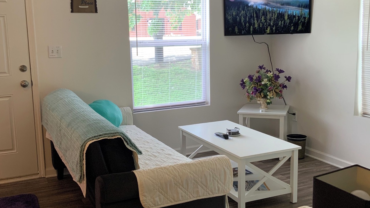 Photo of Livingroom in Jamestown