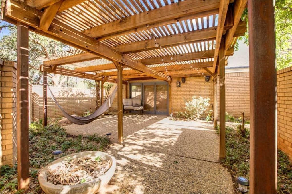 Photo of Outdoor in North by Northwest