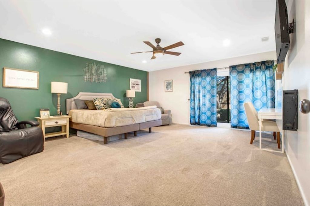 Photo of Livingroom in North by Northwest