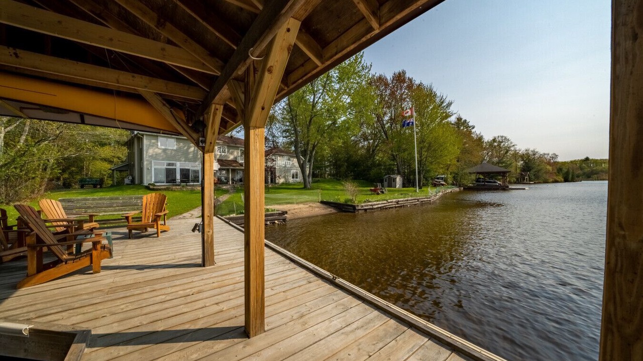 Photo of Patio Balcony in Bracebridge