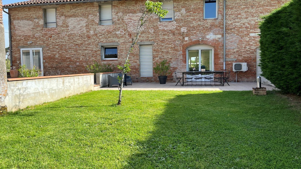 Photo of Outdoor in Sainte-Foy-d'Aigrefeuille