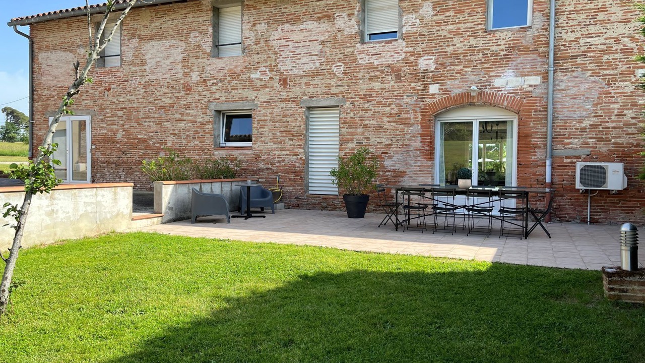 Photo of Outdoor in Sainte-Foy-d'Aigrefeuille