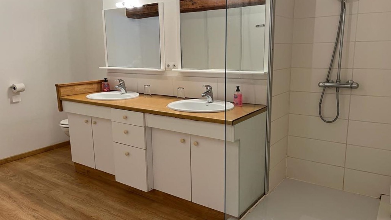 Photo of Bathroom in Sainte-Foy-d'Aigrefeuille