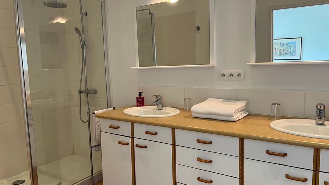Photo of Bathroom in Sainte-Foy-d'Aigrefeuille