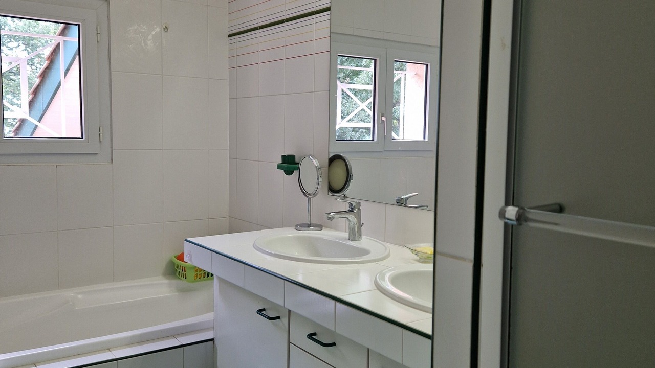 Photo of Bathroom in Bruguieres