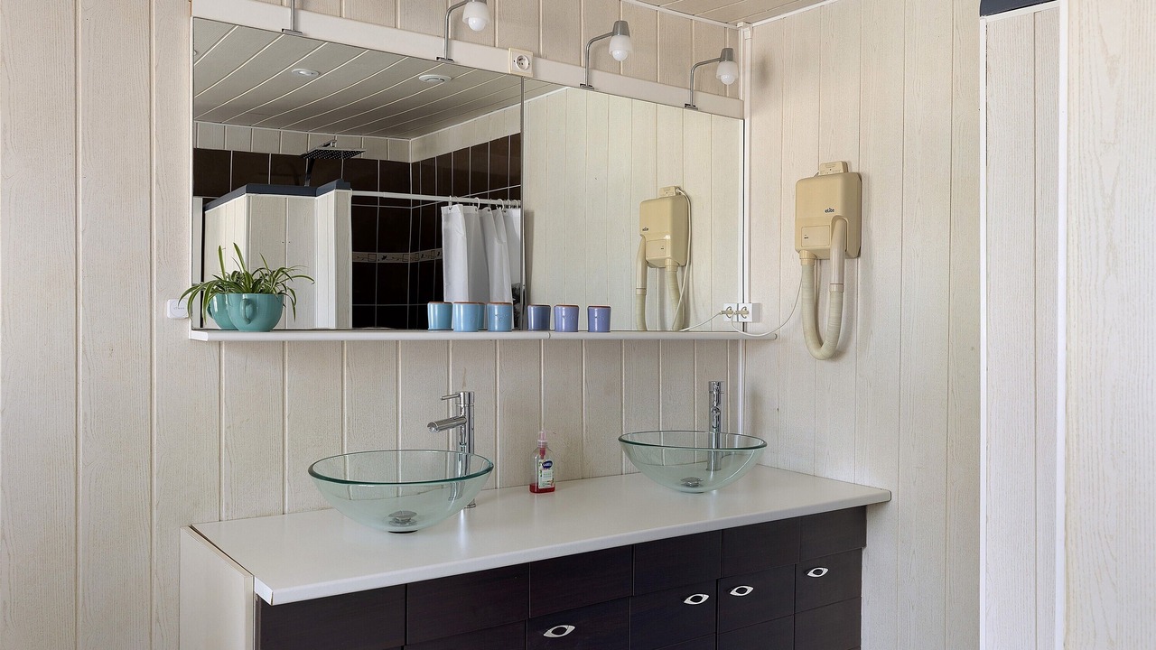 Photo of Bathroom in Noyant-Villages