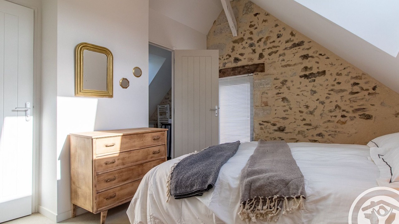Photo of Bedroom in Val-du-Layon