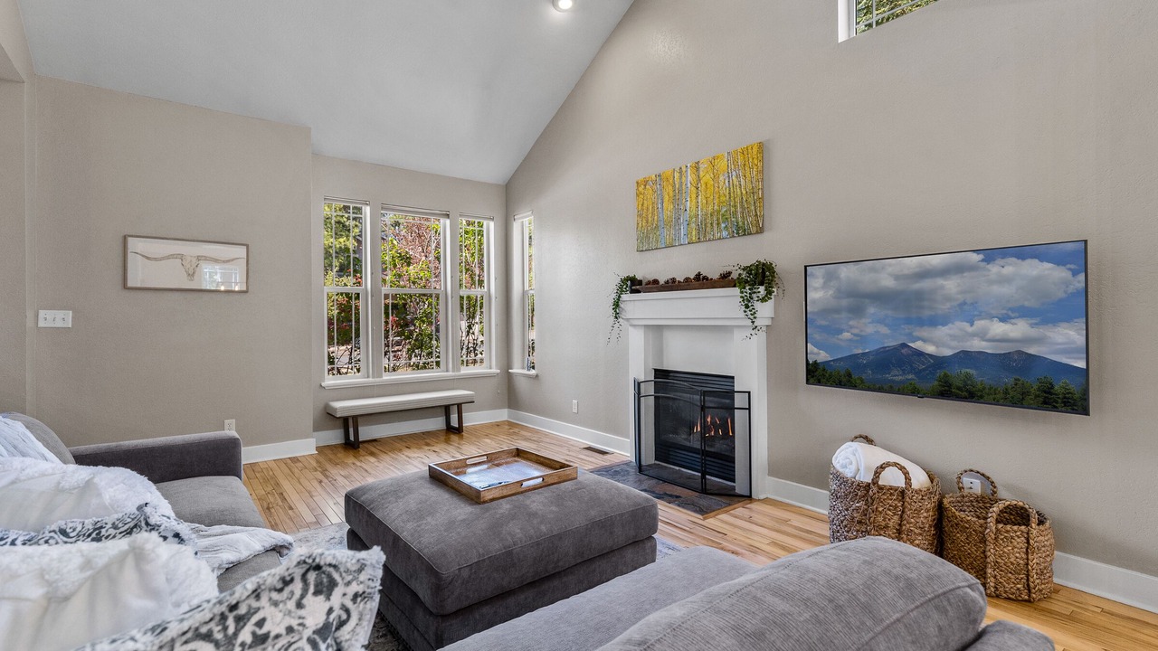 Photo of Livingroom in Ponderosa Trails
