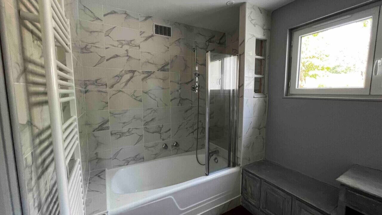 Photo of Bathroom in Coudray-Rabut