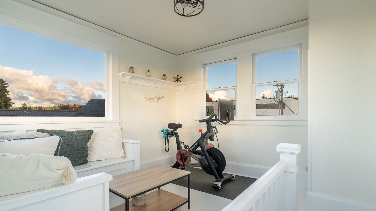 Photo of Others in The Bowl of Edmonds