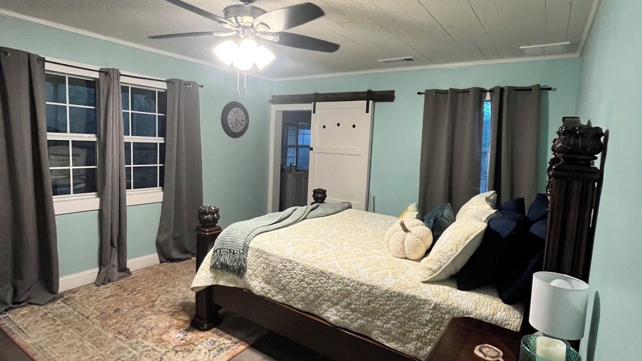 Photo of Bedroom in Montgomery