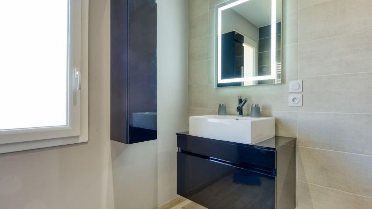 Photo of Bathroom in Lesparre-Medoc