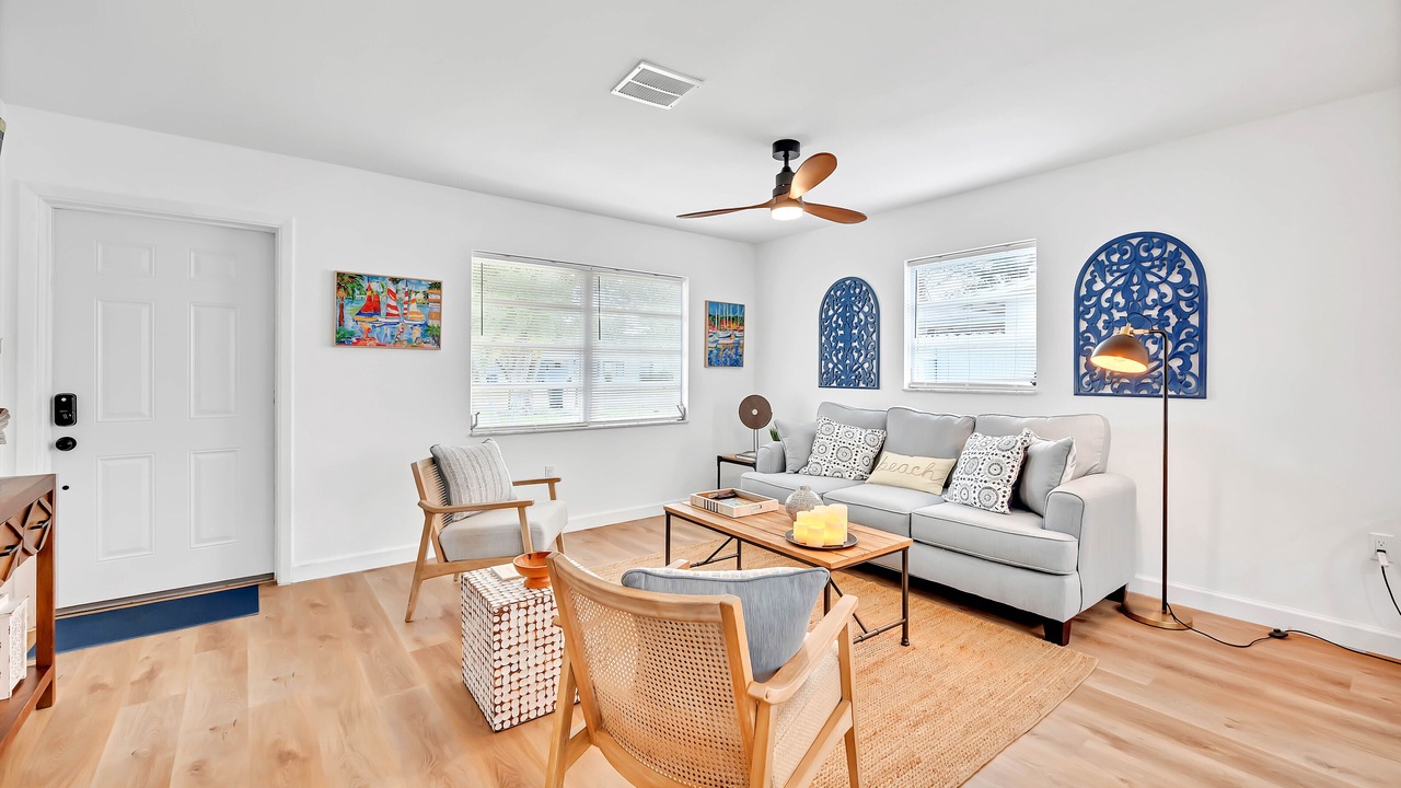 Photo of Livingroom in Whitney Beach