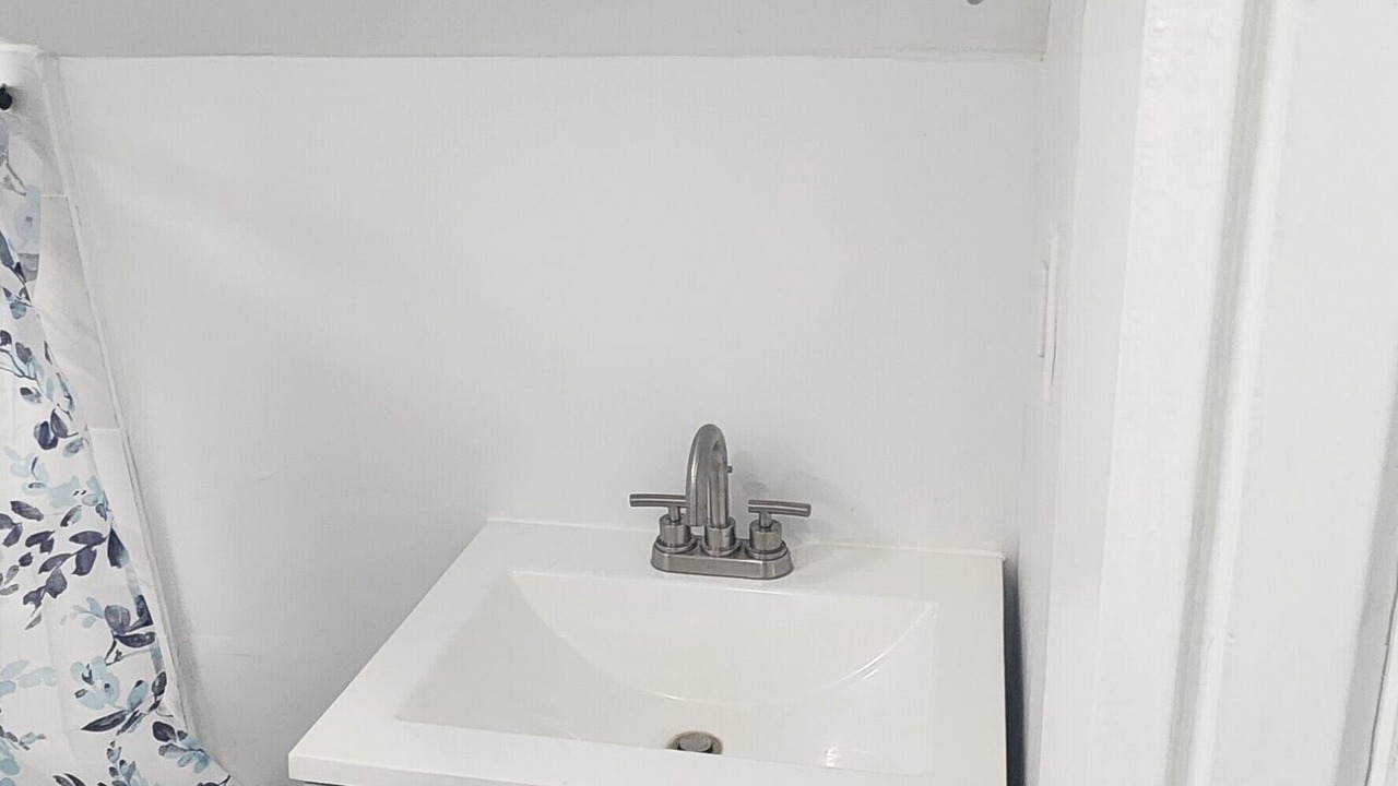 Photo of Bathroom in Ampere