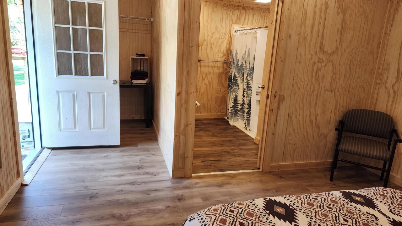 Photo of Bedroom in Holcomb