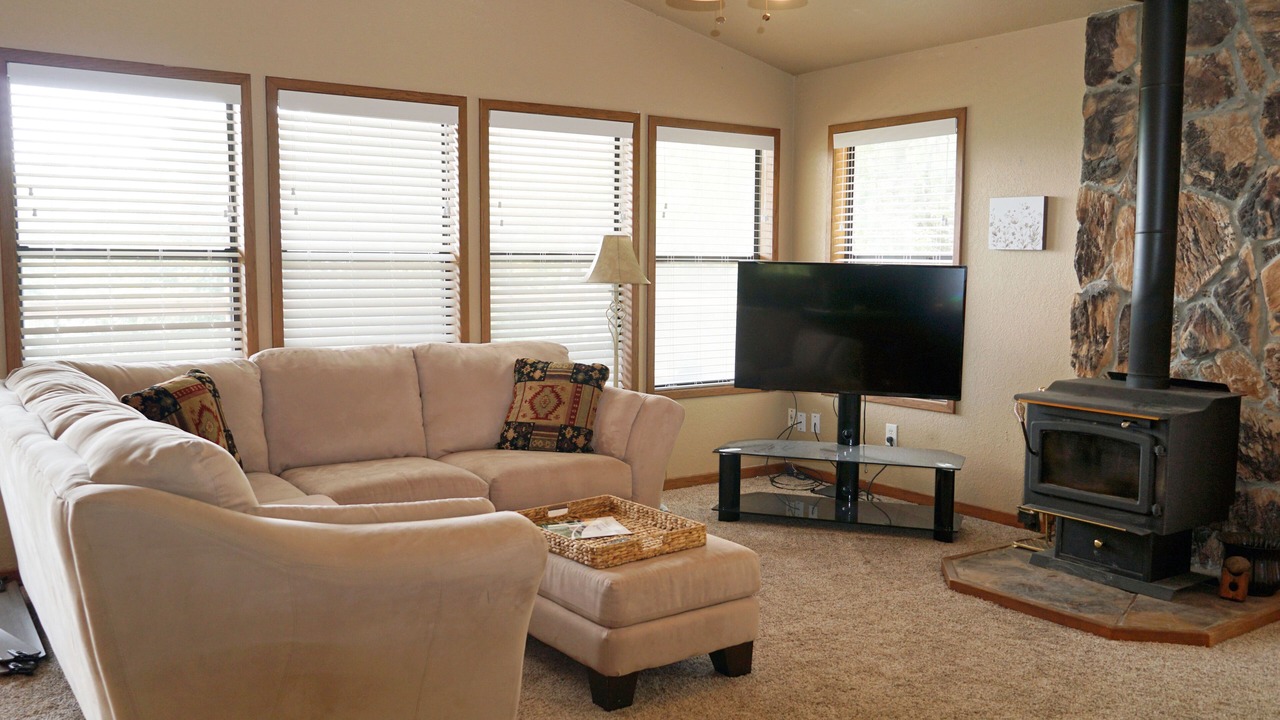 Photo of Livingroom in Evening Shade