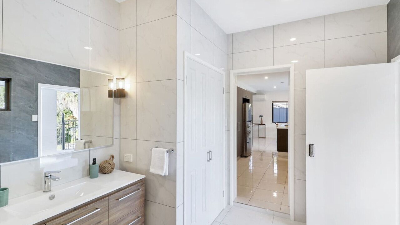 Photo of Bathroom in Mooroobool