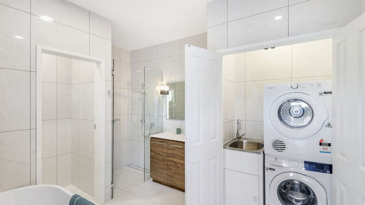 Photo of Bathroom in Mooroobool