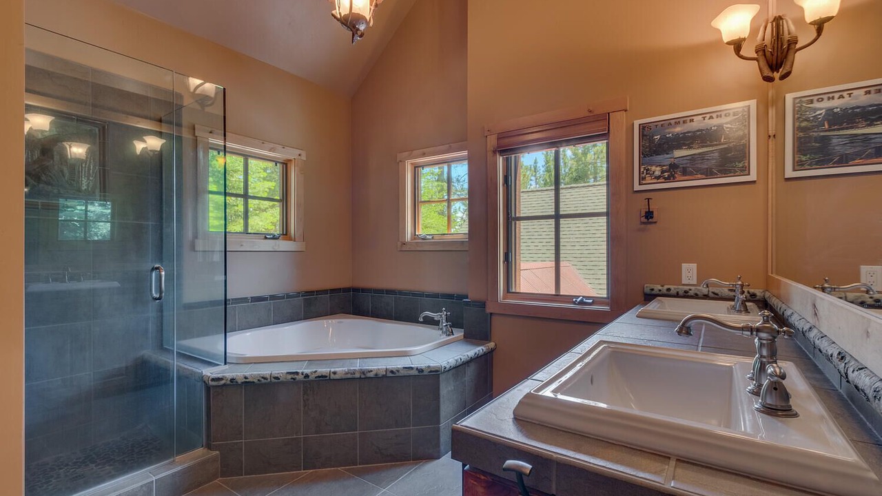 Photo of Bathroom in Sunnyside