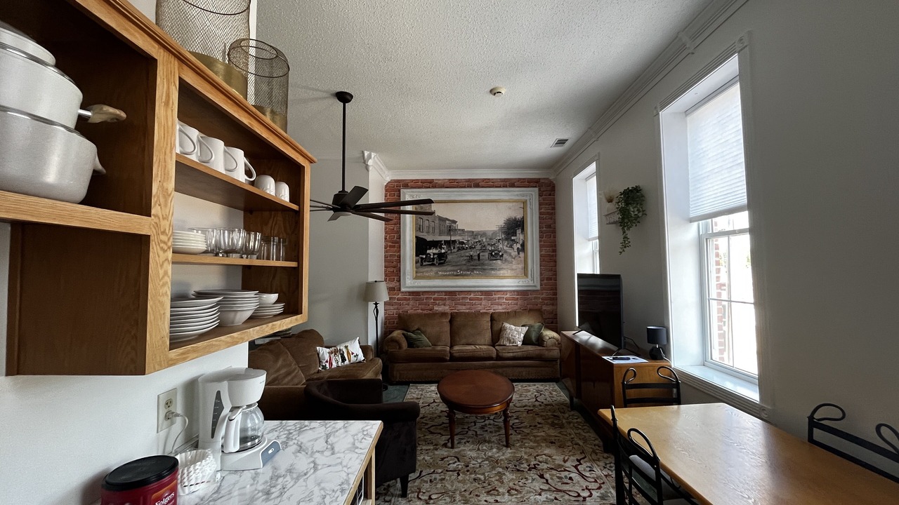 Photo of Livingroom in Mammoth Spring