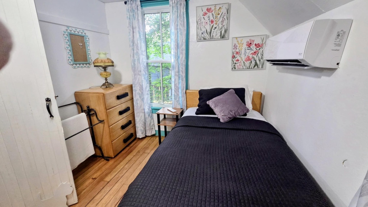 Photo of Bedroom in Mount Gretna Heights