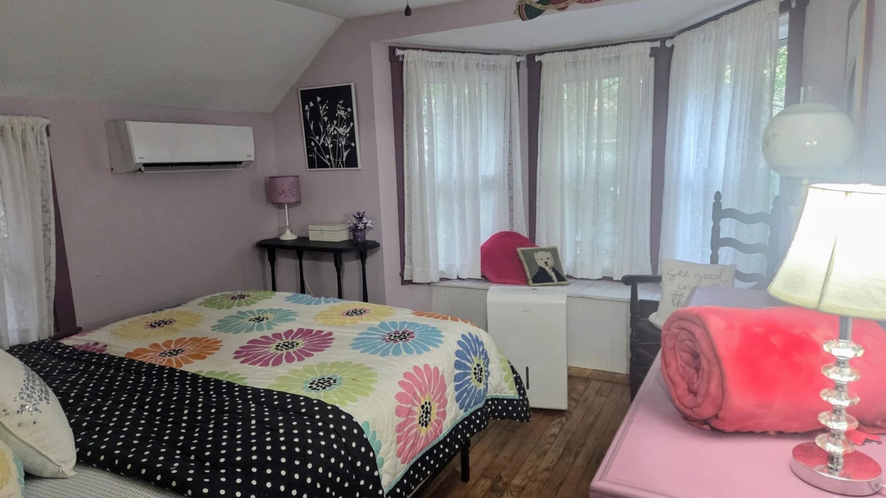 Photo of Bedroom in Mount Gretna Heights