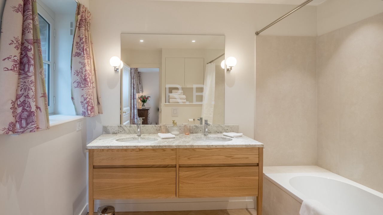 Photo of Bathroom in Dinard