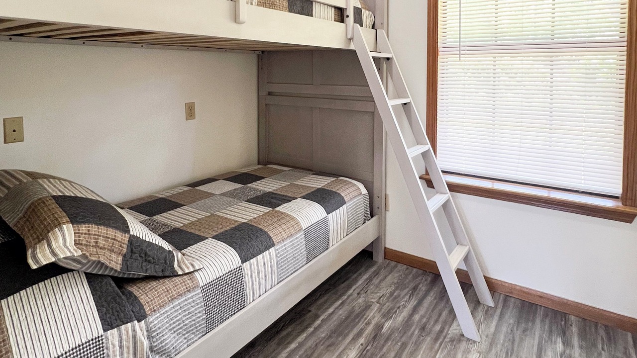 Photo of Bedroom in Proctor
