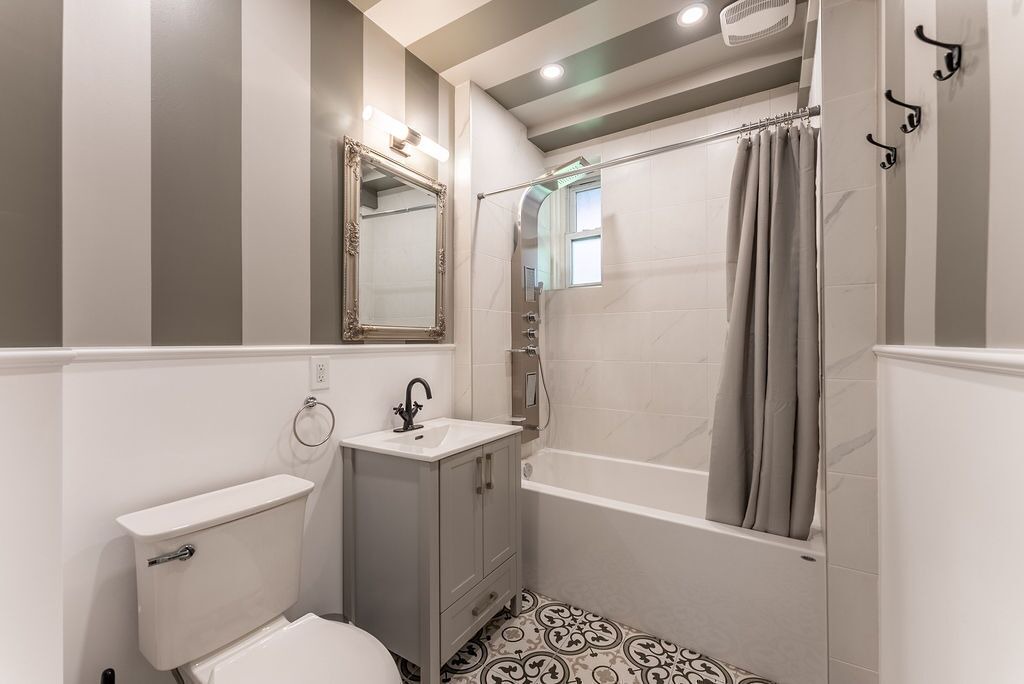 Photo of Bathroom in Hochelaga