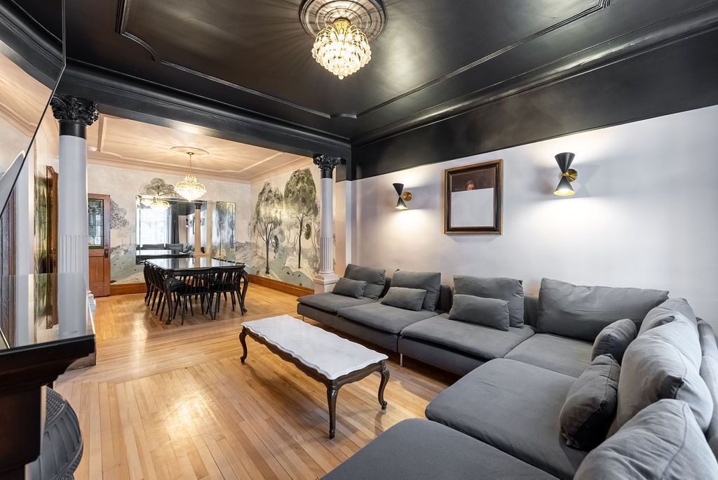 Photo of Livingroom in Hochelaga