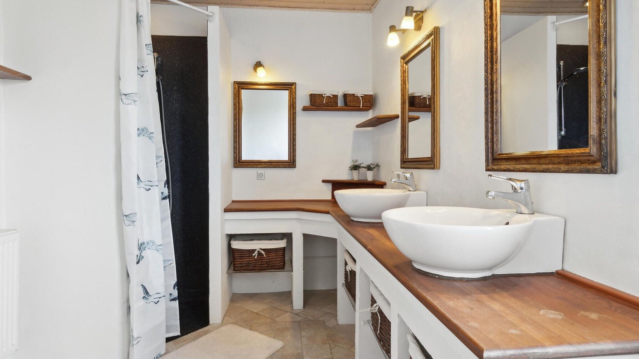 Photo of Bathroom in Farso