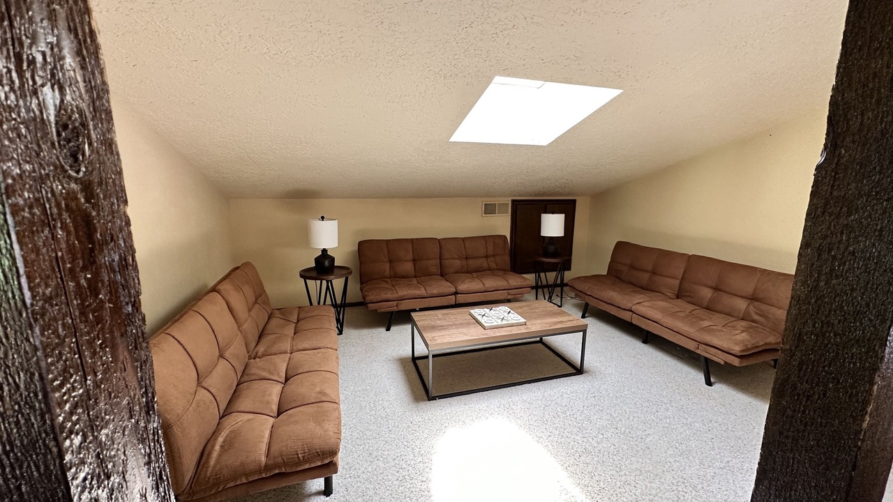 Photo of Livingroom in Guthrie