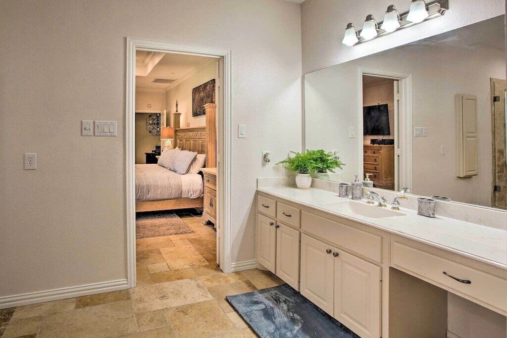 Photo of Bathroom in Allen