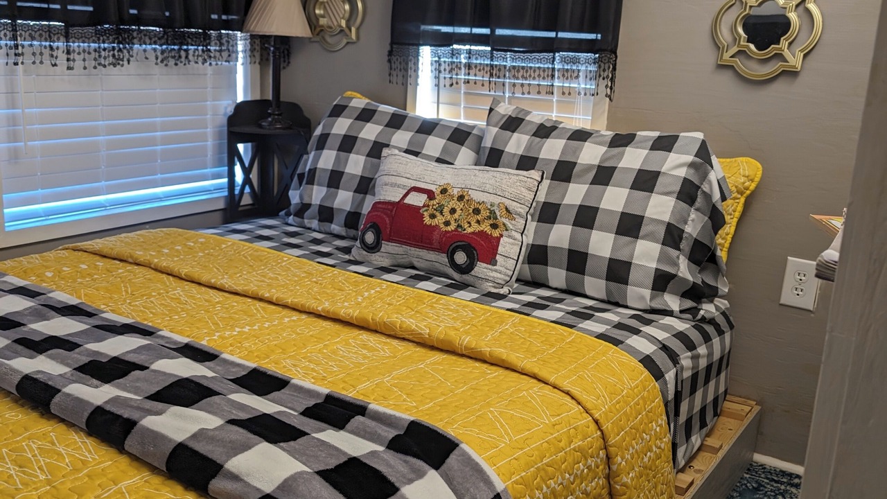 Photo of Bedroom in Walnut Cove