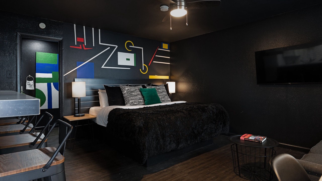 Photo of Bedroom in Neartown