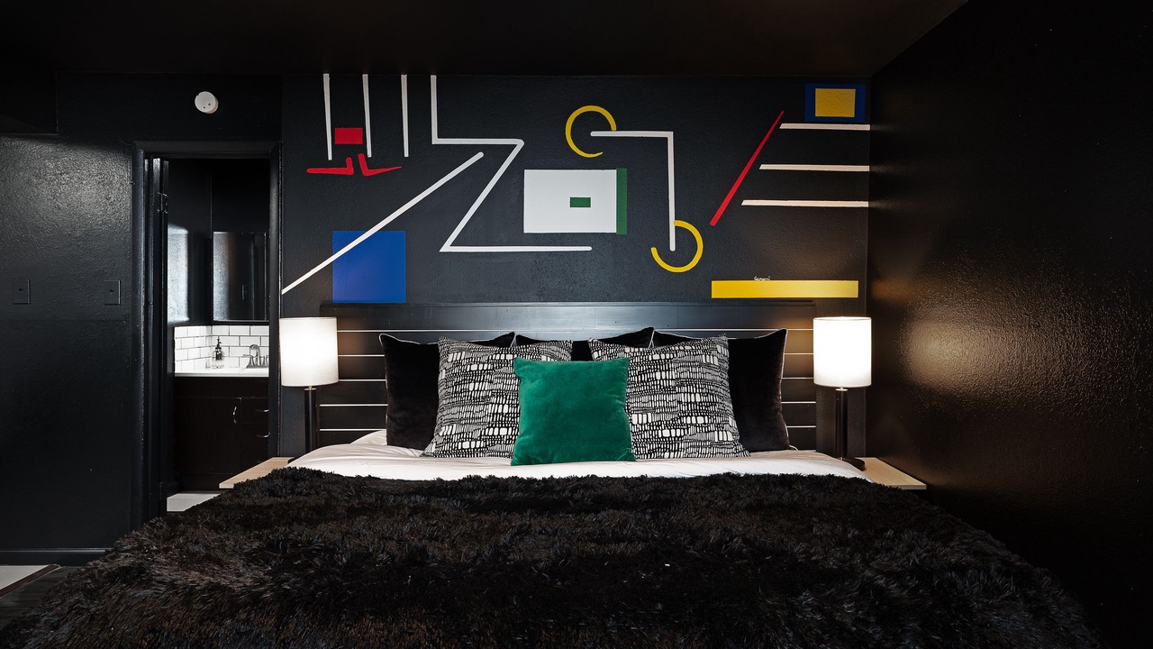Photo of Bedroom in Neartown
